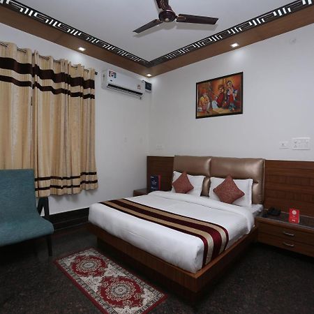 Oyo 10448 Green View Home Stay 데라둔 외부 사진