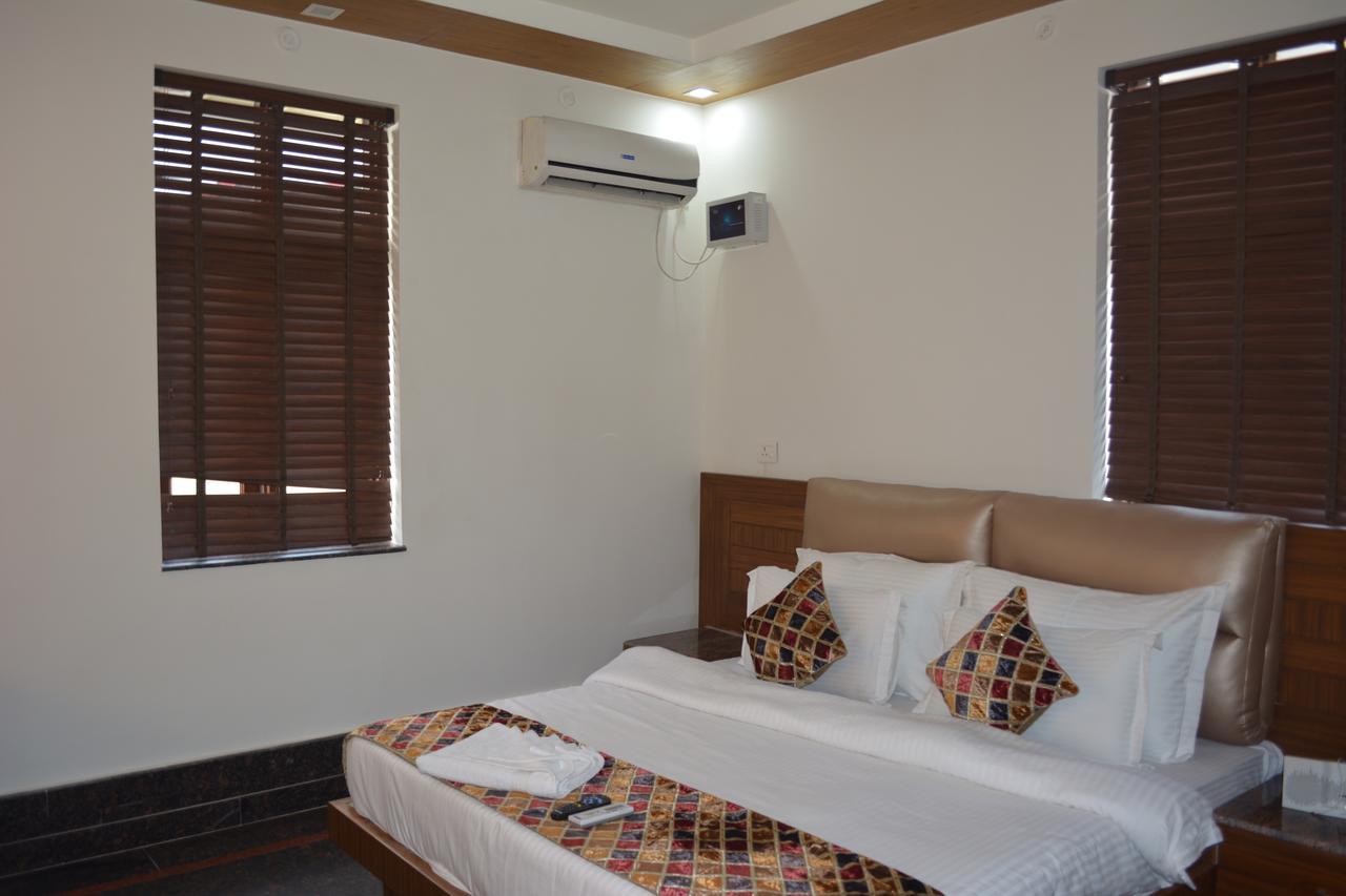 Oyo 10448 Green View Home Stay 데라둔 외부 사진