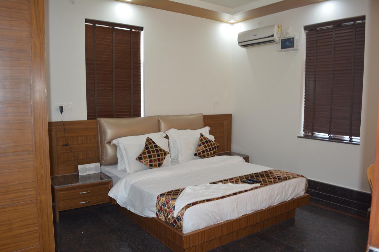Oyo 10448 Green View Home Stay 데라둔 외부 사진