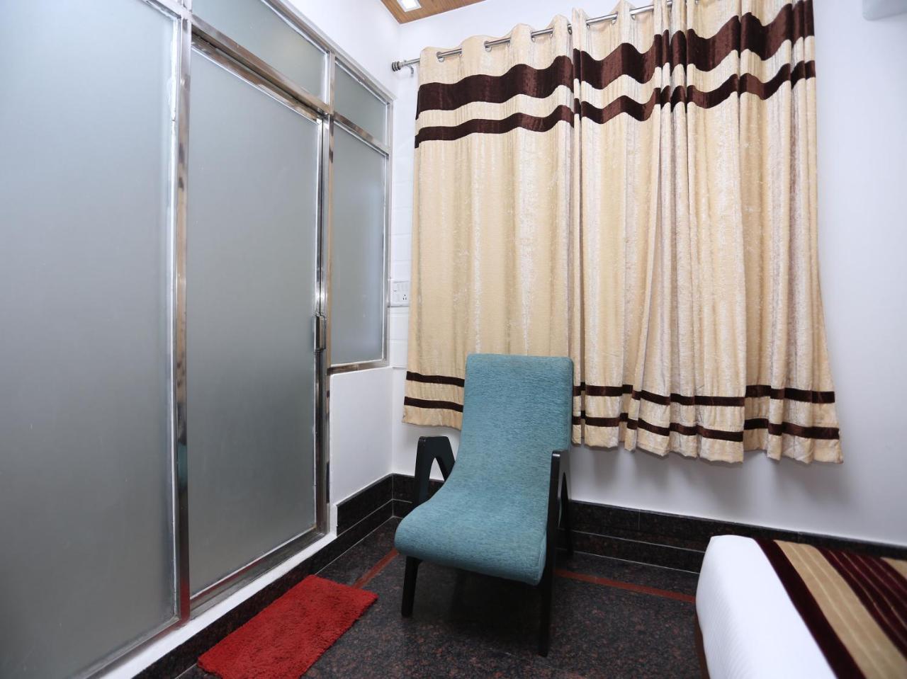 Oyo 10448 Green View Home Stay 데라둔 외부 사진