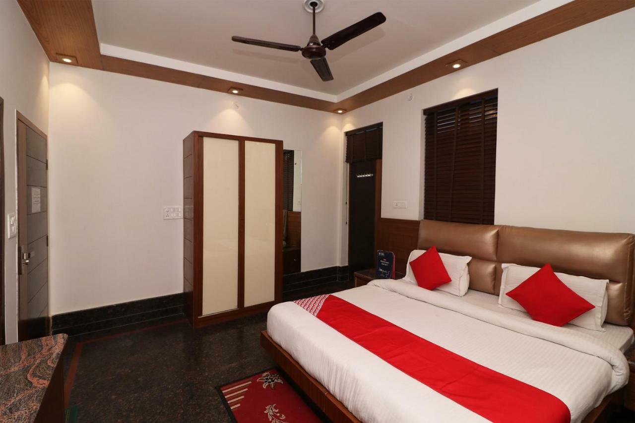 Oyo 10448 Green View Home Stay 데라둔 외부 사진