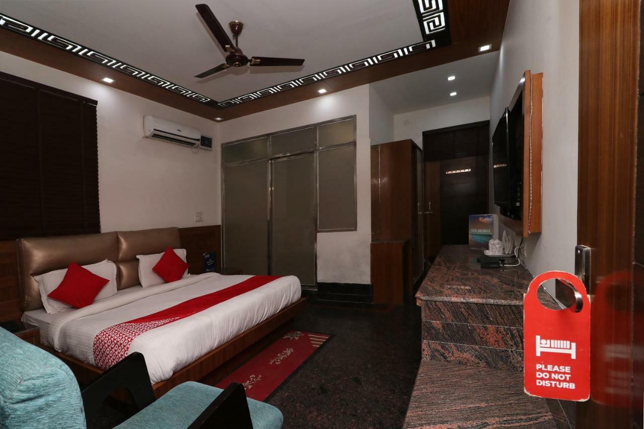 Oyo 10448 Green View Home Stay 데라둔 외부 사진