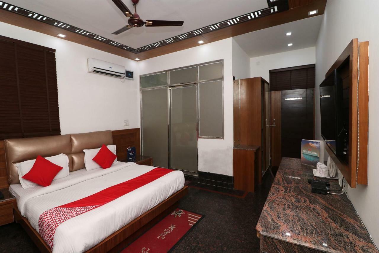 Oyo 10448 Green View Home Stay 데라둔 외부 사진