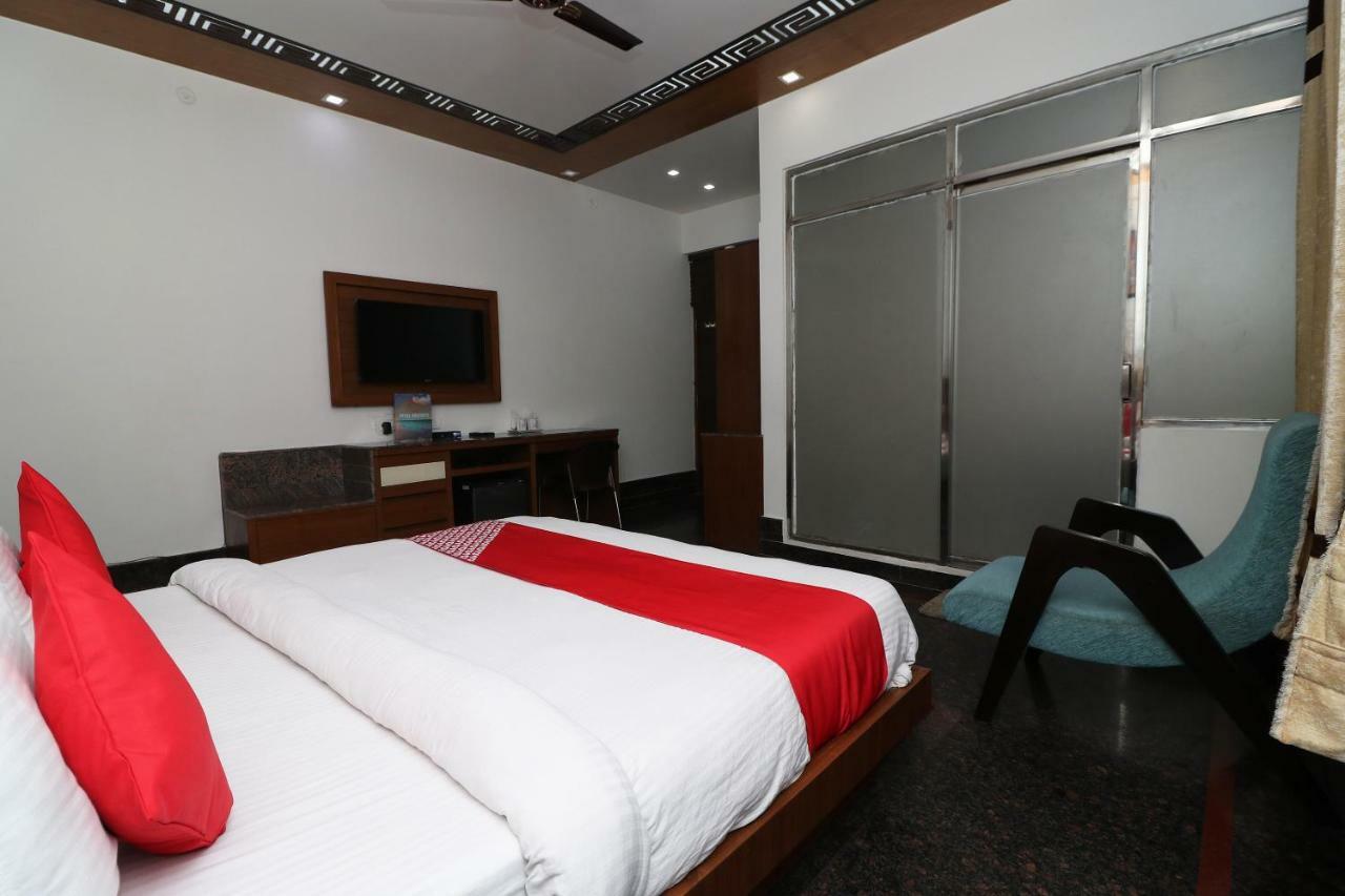 Oyo 10448 Green View Home Stay 데라둔 외부 사진
